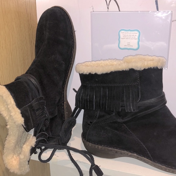 UGG Gaviota Lace Up Black Mini Boots - Size 11 - Picture 1 of 5